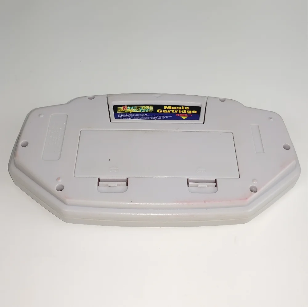 Name that Tune Handheld Game 90's VTG Vintage Retro Tiger Electronics Technology